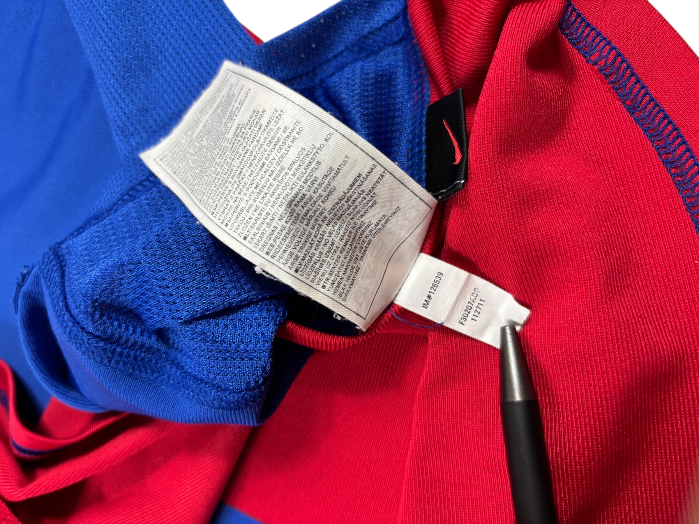 FC Basel Home Jersey 2004/06 - L