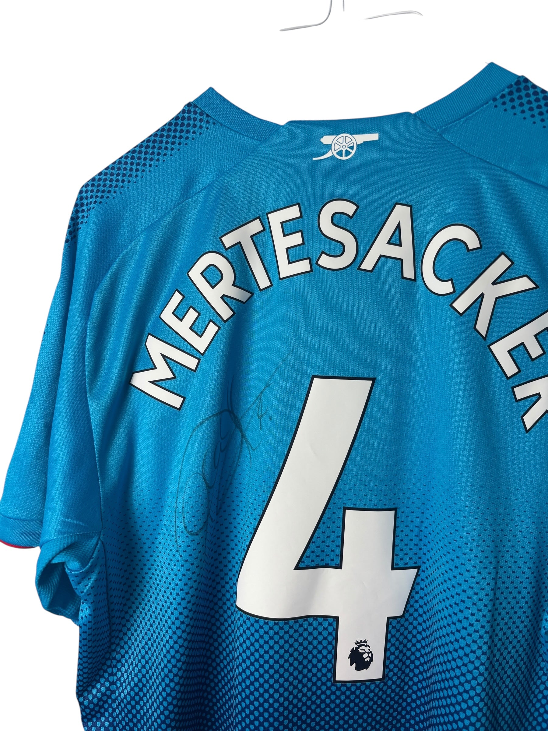 FC Arsenal Auswärtstrikot 2017/18 “Mertesacker” Signiert - L