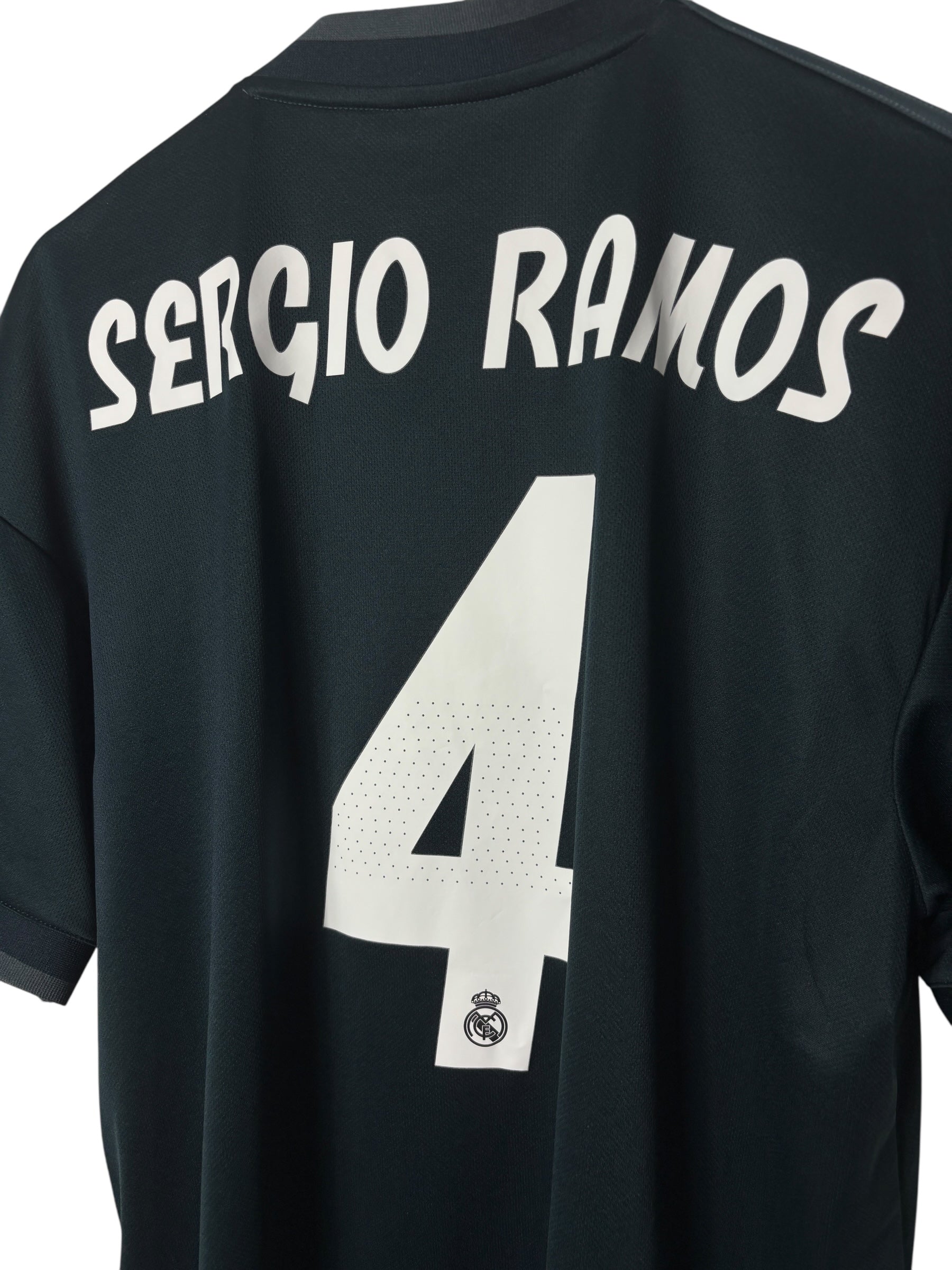 Real Madrid Auswärtstrikot 2018/19 “Ramos” - L