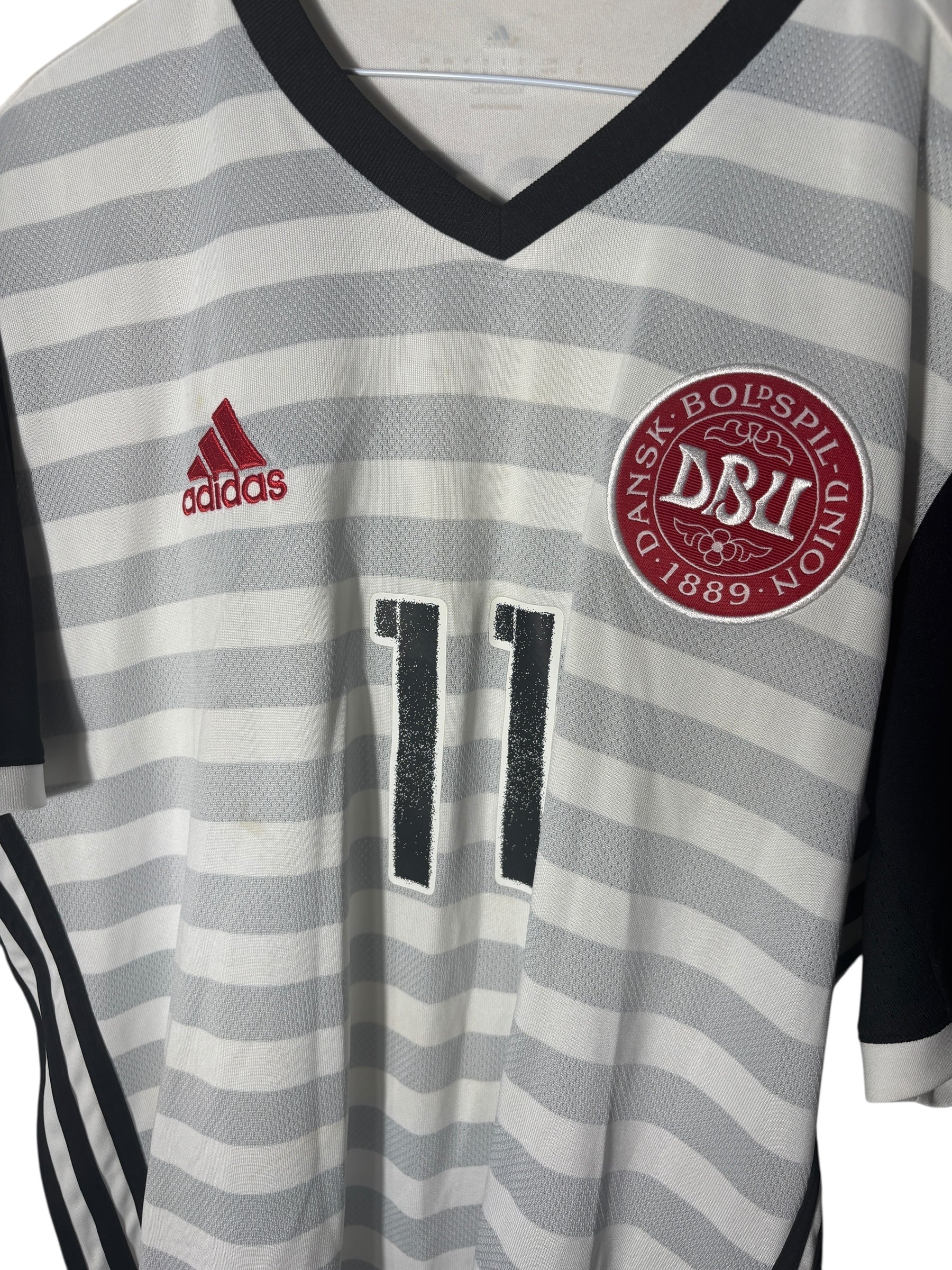 Dänemark Auswärts Trikot 2016/17 “Bendtner” - M