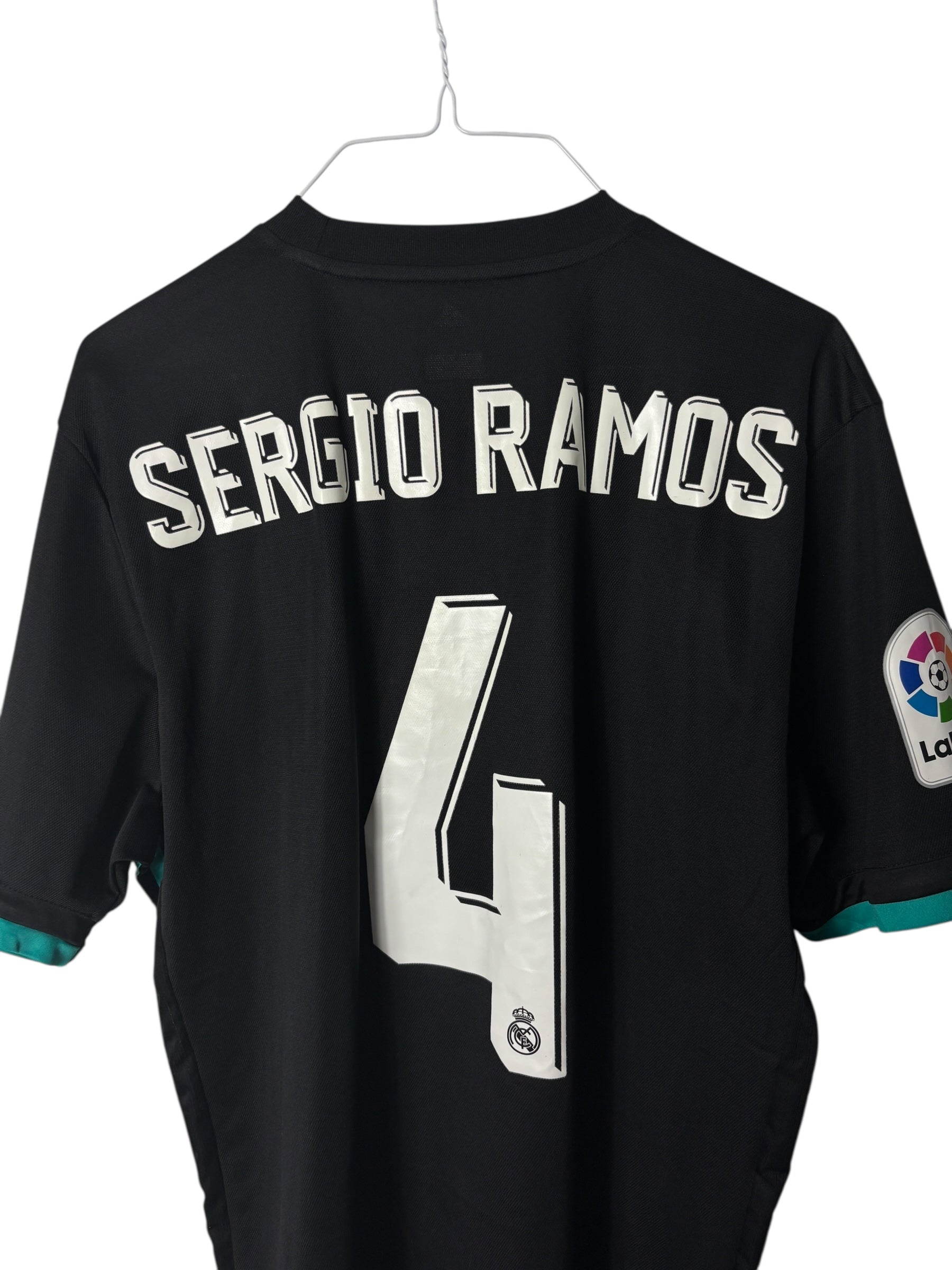 Real Madrid Auswärtstrikot 2017/18 “Sergio Ramos”- L